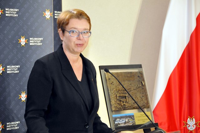 Maria Ciesielska przy mównicy