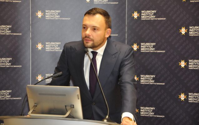 Czek na utworzenie RCMC. Prezes ABM przy mównicy.