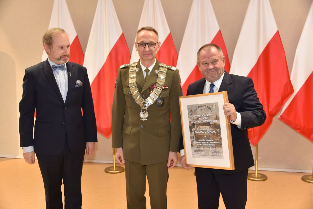 Rozpoczęcie roku akademickiego w wojskowym instytucie medycznym. Dyrektor WIM razem z Rektorem UW