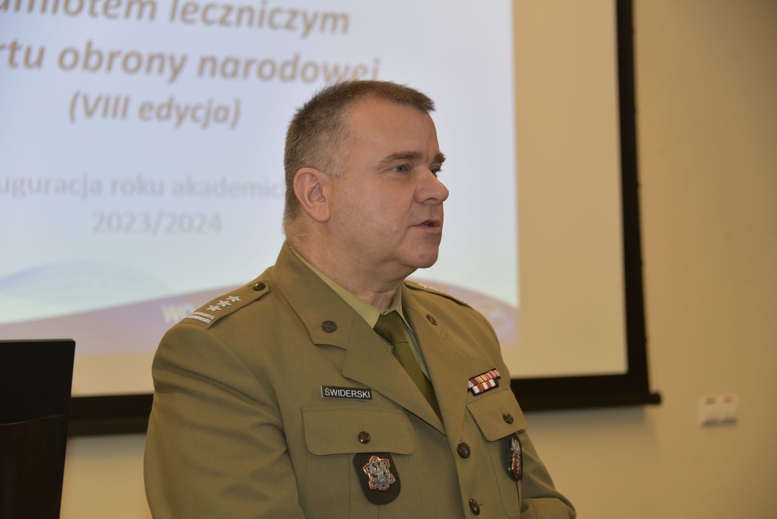 Inauguracja studiów podyplomowych mon 2023 w Wojskowym Instytucie Medycznym, uczestnicy wydarzenia.