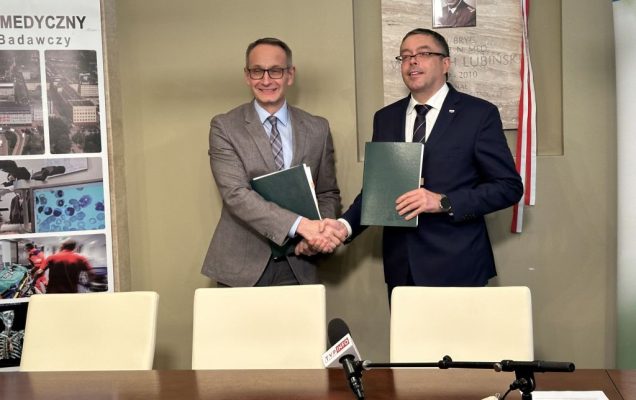 Termomodernizacja Wojskowego Instytutu Medycznego podpisywanie umowy z NFOŚiGW