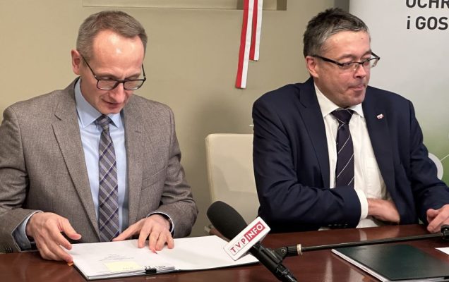 Termomodernizacja Wojskowego Instytutu Medycznego podpisywanie umowy z NFOŚiGW