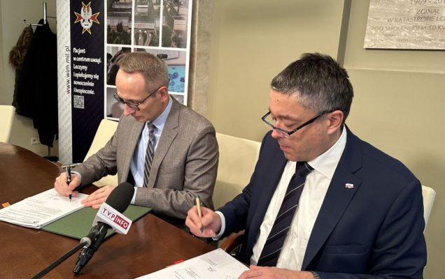 Termomodernizacja Wojskowego Instytutu Medycznego podpisywanie umowy z NFOŚiGW