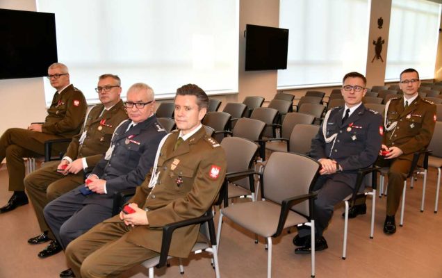 Aula Wojskowego Instytutu Medycznego. Odznaczeni pracownicy WIM.