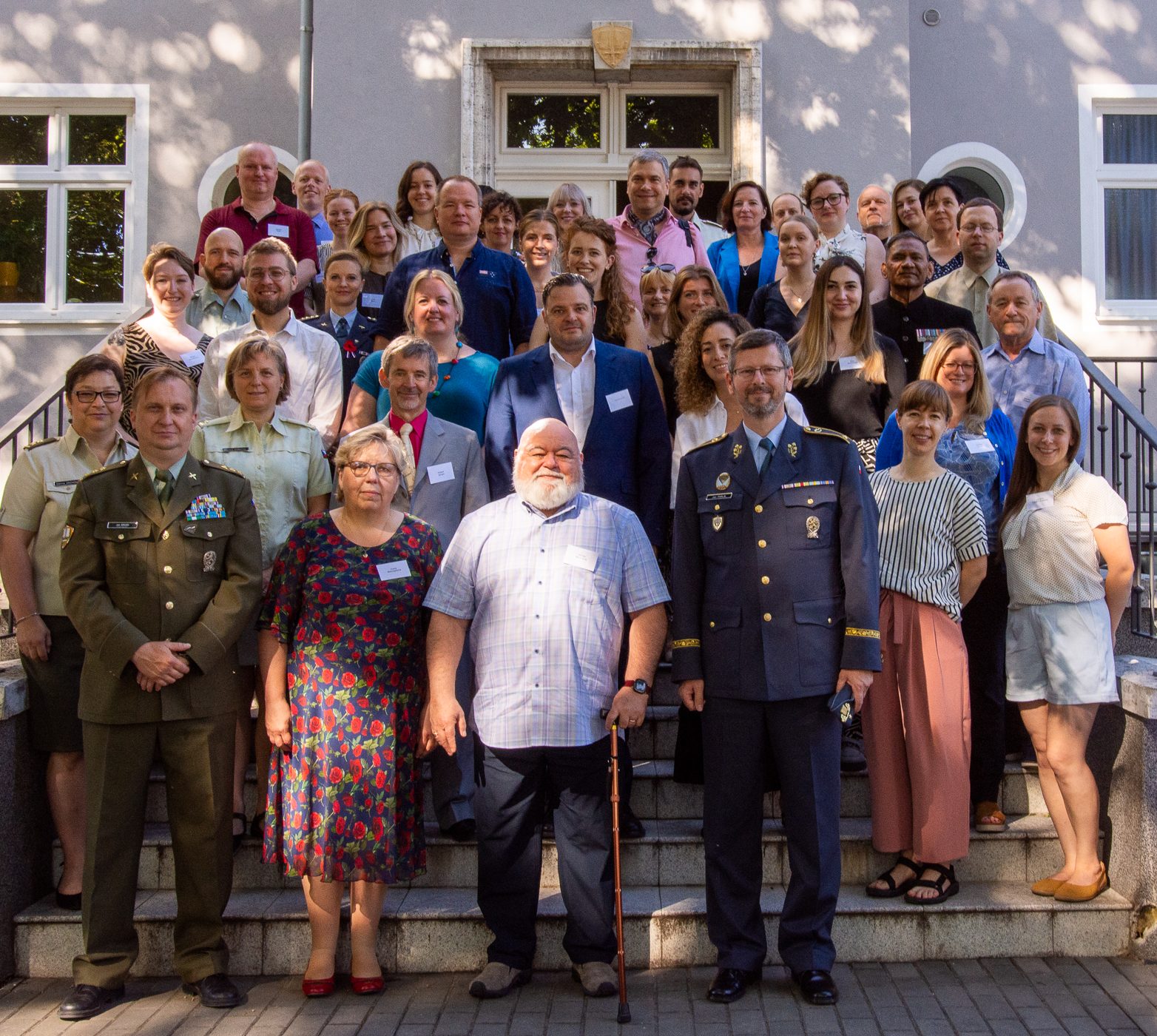Zdjęcie grupowe uczestników konferencji.