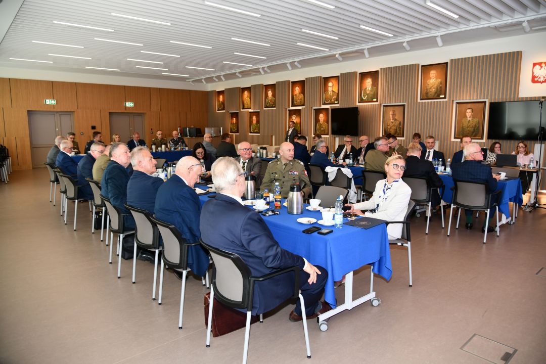 Aula WIM-PIB. Członkowie Rady Naukowej podczas spotkania.