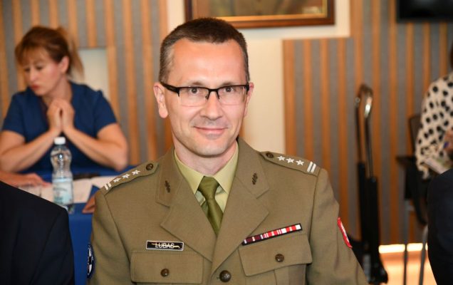 Członek Rady Naukowej podczas spotkania.