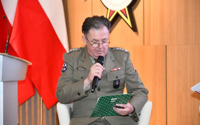 Radosław Tworus, kierownik Kliniki Psychiatrii, Stresu Bojowego i Psychotraumatologii Wojskowego Instytutu Medycznego podczas panelu dyskusyjnego.