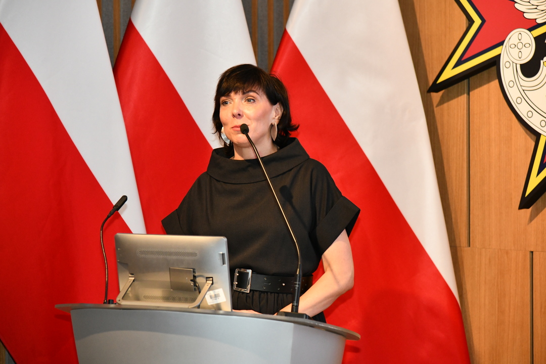 Justyna Klingemann przy mównicy na III Konferencji Psychiatrycznej